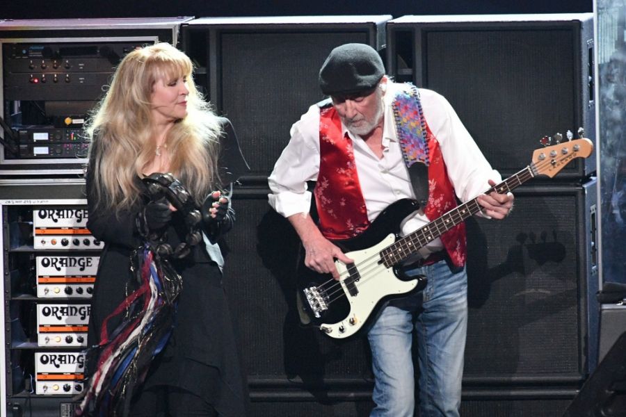 <who> Photo Credit: Getty Images </who> L to R: Stevie Nicks and John McVie of Fleetwood Mac.