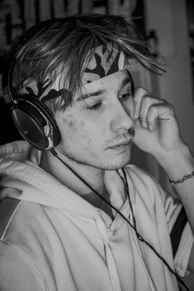 <who> Photo Credit: Lostboys