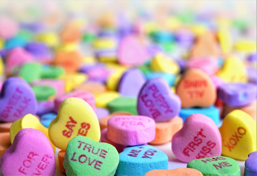 </who>Canadians will spend an average of about $74 this year on Valentine's compared to $93 last year, a 20% plunge.