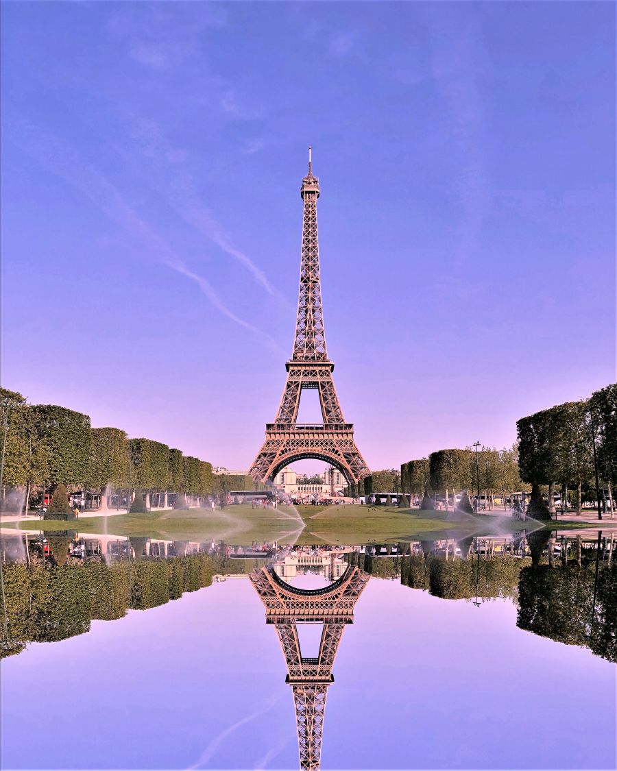 </who>Paris is another European city you can fly to from Kelowna International Airport with just one connection.