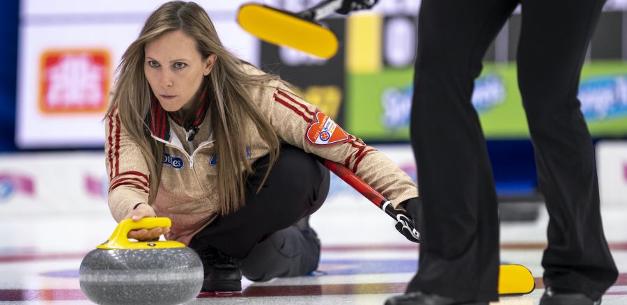 <who>Photo Credit: Curling Canada</who>Rachel Homan led her Ontario rink to a 7-1 record in the round robin and she did it while 8 months pregnant!