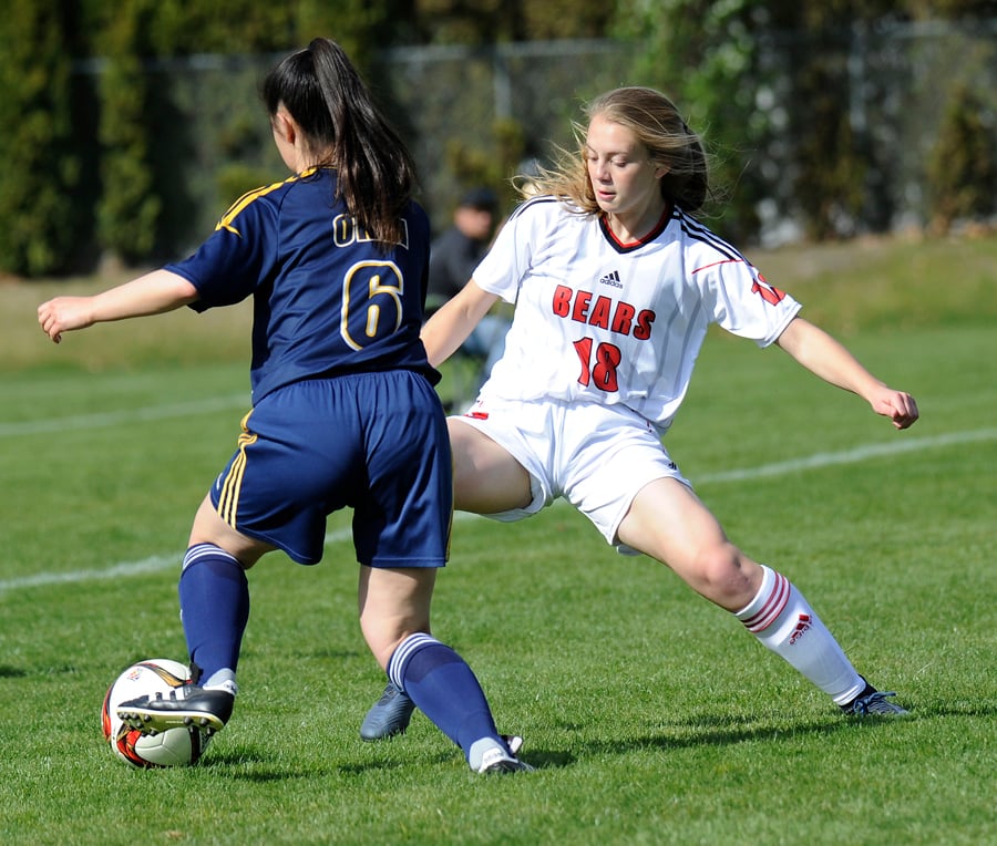 Grace Loo of OKM  and Jaidyn McGrath of Boucherie.