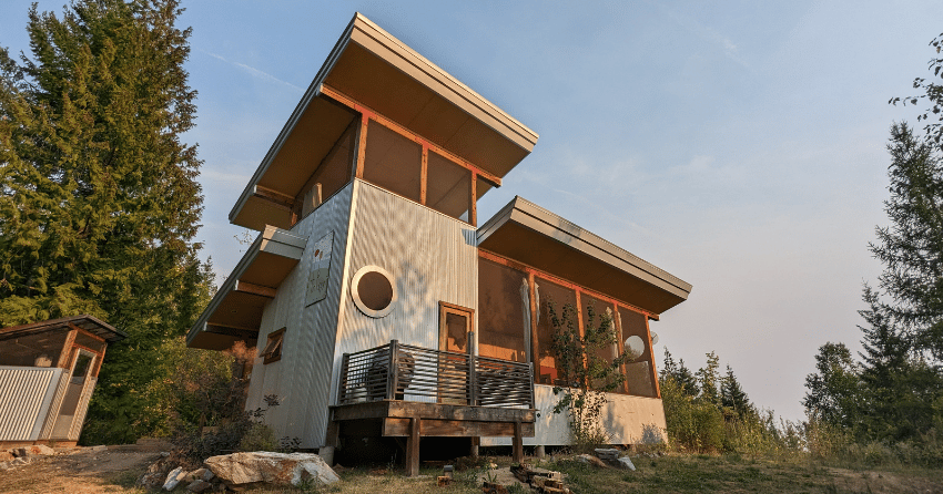Discover Rustic Elegance at Tin Poppy: Your Ultimate Getaway in Shuswap, BC