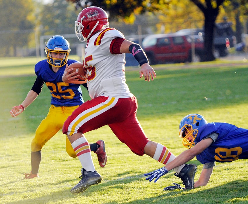 The Voodoos' Austin Yuros lines up Mouat's Ethan Erickson.
