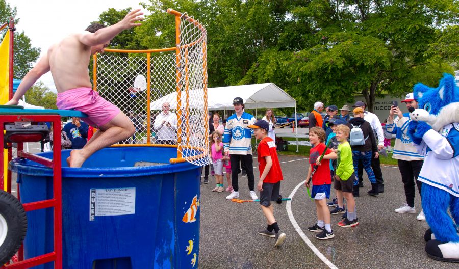 <who>Photo Credit: NowMedia</who> A Nadeau gets dunked