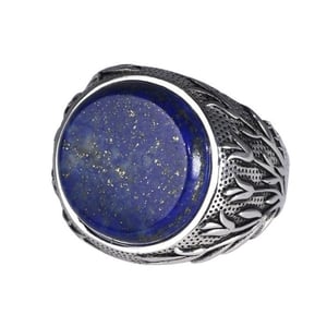 Anello in argento con lapislazzuli per uomo.