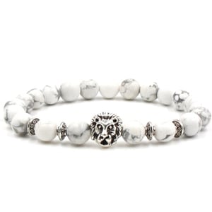 Orecchino in howlite di leone.