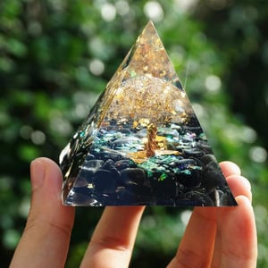 Orgonite di tormalina e cristallo di rocca 5cm