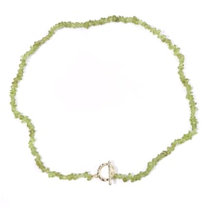 Collana di peridoto in scaglie
