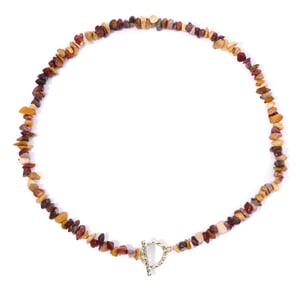 Collana di chips di Mokaite