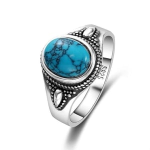 Anello in argento 925 con turchese incastonato.