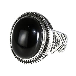 Anello in onice e argento con pietra ovale