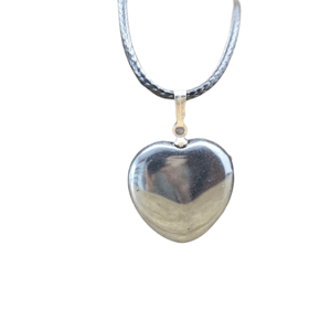 Collana con cuore in ematite