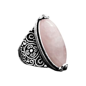 Anello di quarzo rosa con disegno floreale