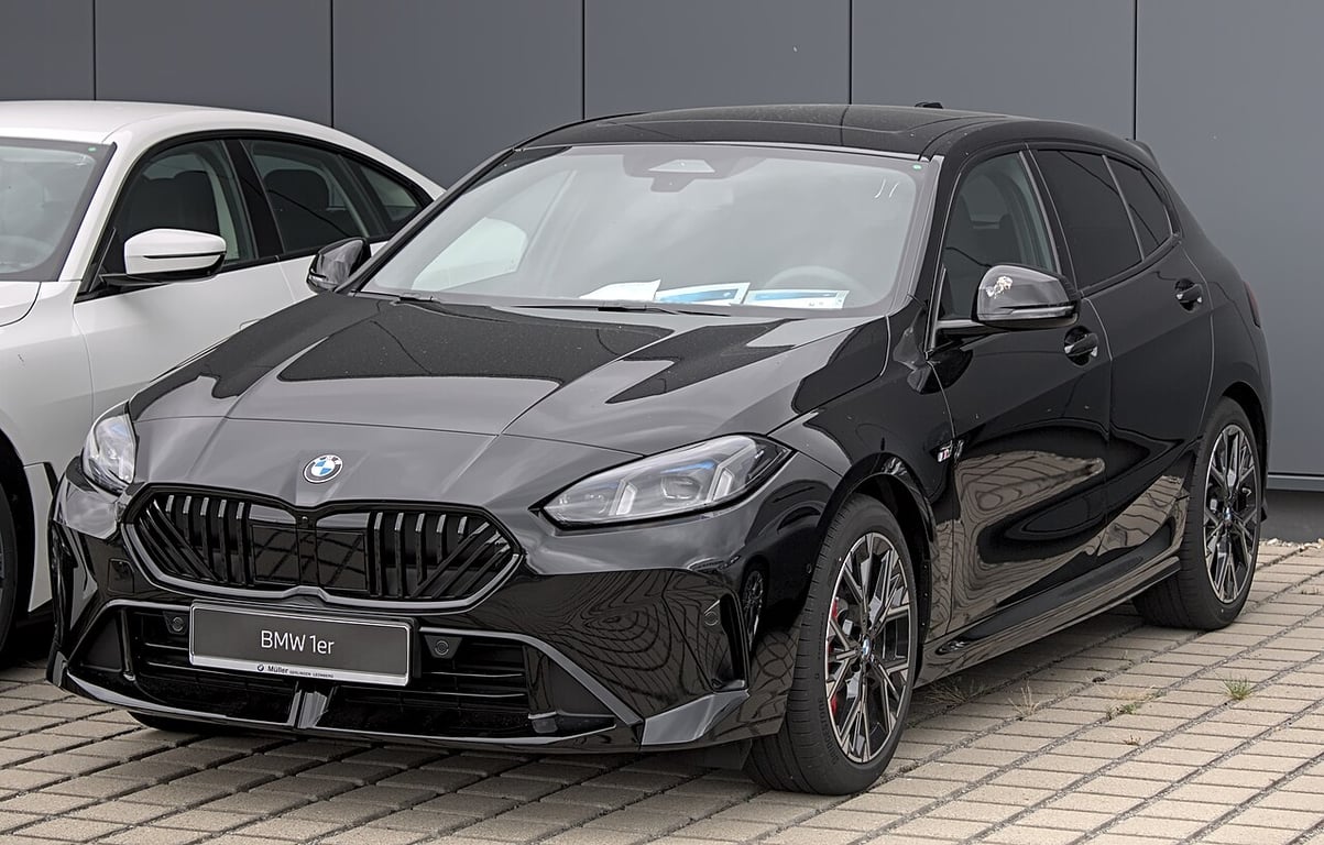 BMW 118 Hatchback — Alpinweiss uni