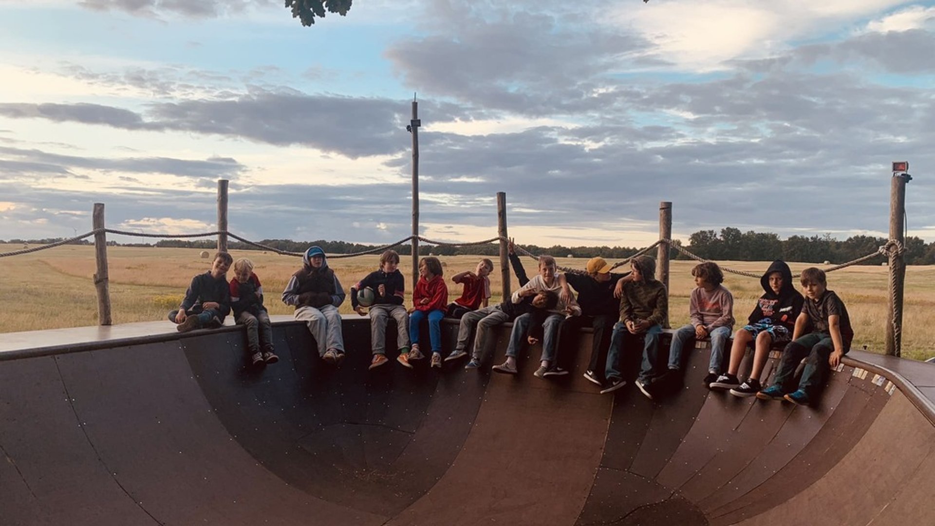 Kids auf einer Halfpipe in Brandenburg