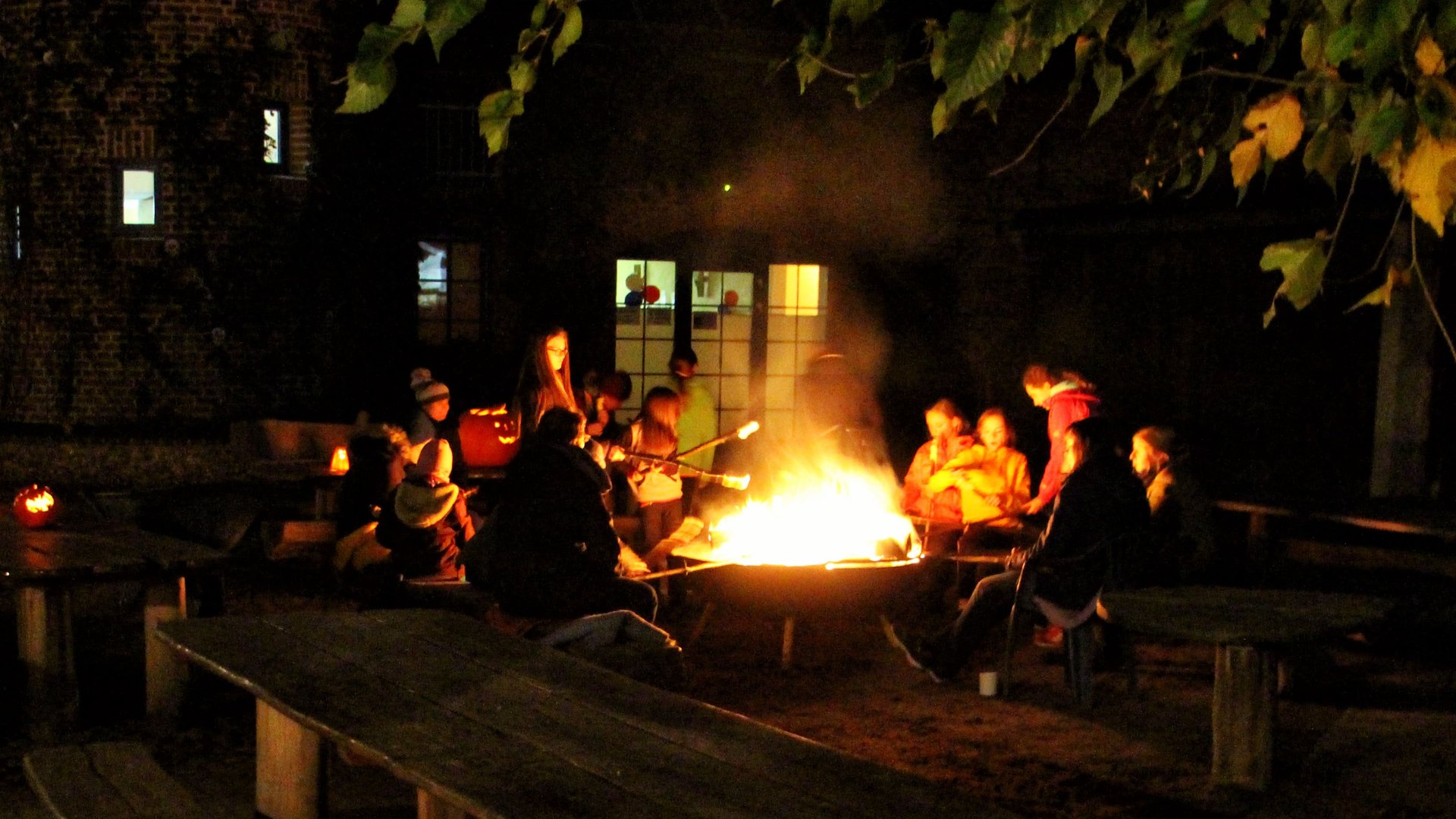 Abends könnt ihr den Tag am Lagerfeuer ausklingen lassen  
©Reiter- und Erlebnisbauernhof Groß Briesen GmbH