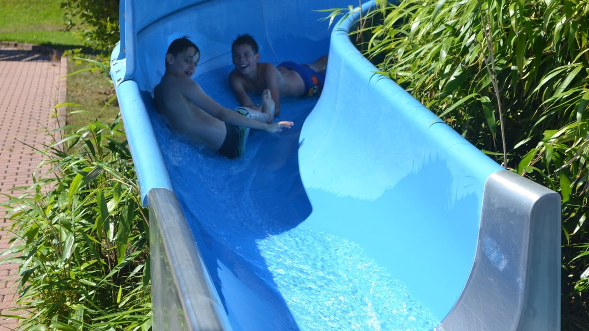 Rutsche im Freibad Eisenberg