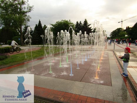 Farbiges Wasserspiel - Strandpromenade Swinemünde