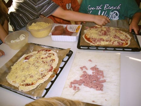 Pizza belegen