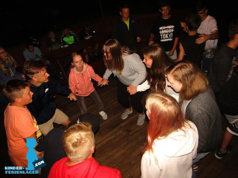 Disco im Jugendcamp