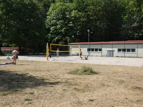 Volleyball in der Sonne