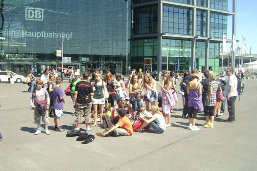 Kindergruppe am Hauptbahnhof