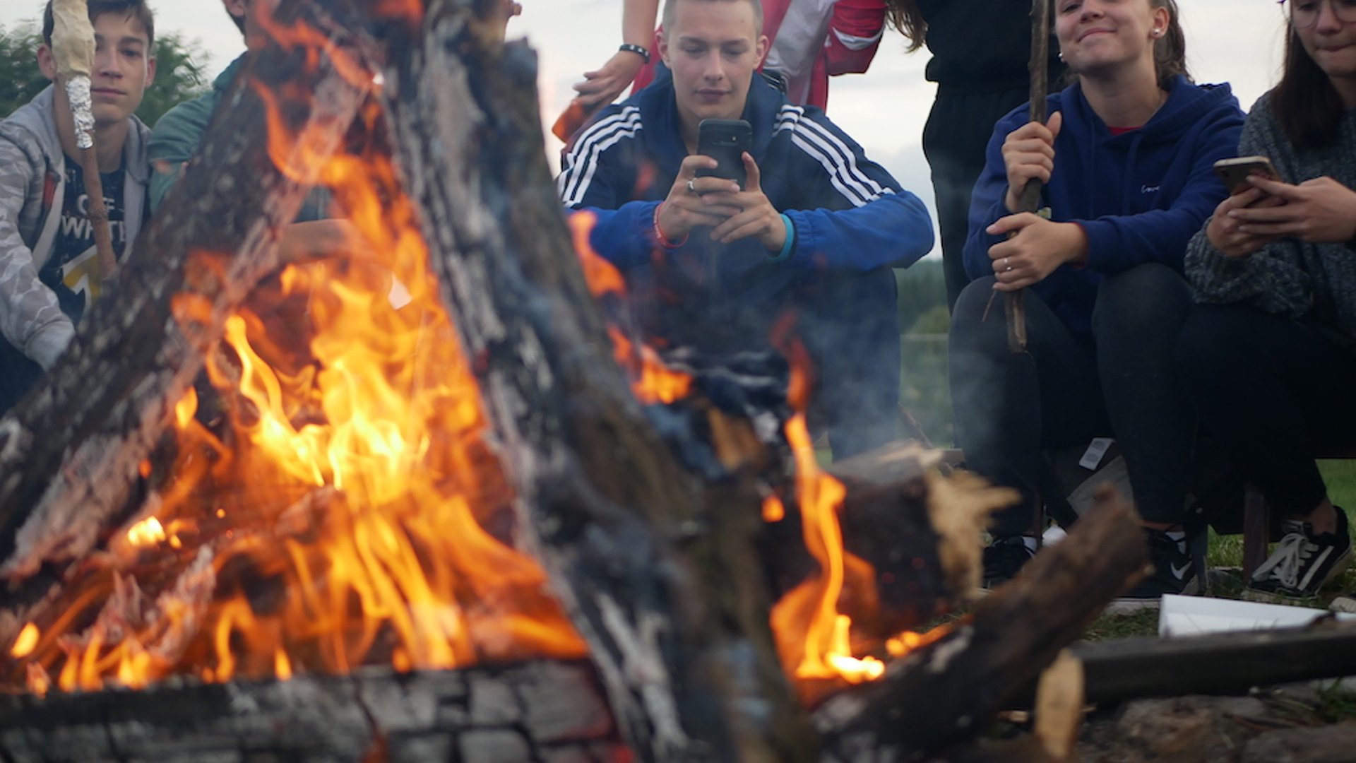 Stockbrot am Lagerfeuer