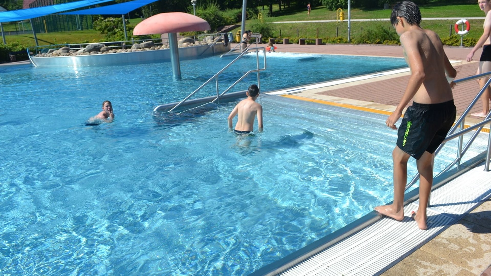 Kinderferienlager im Freibad