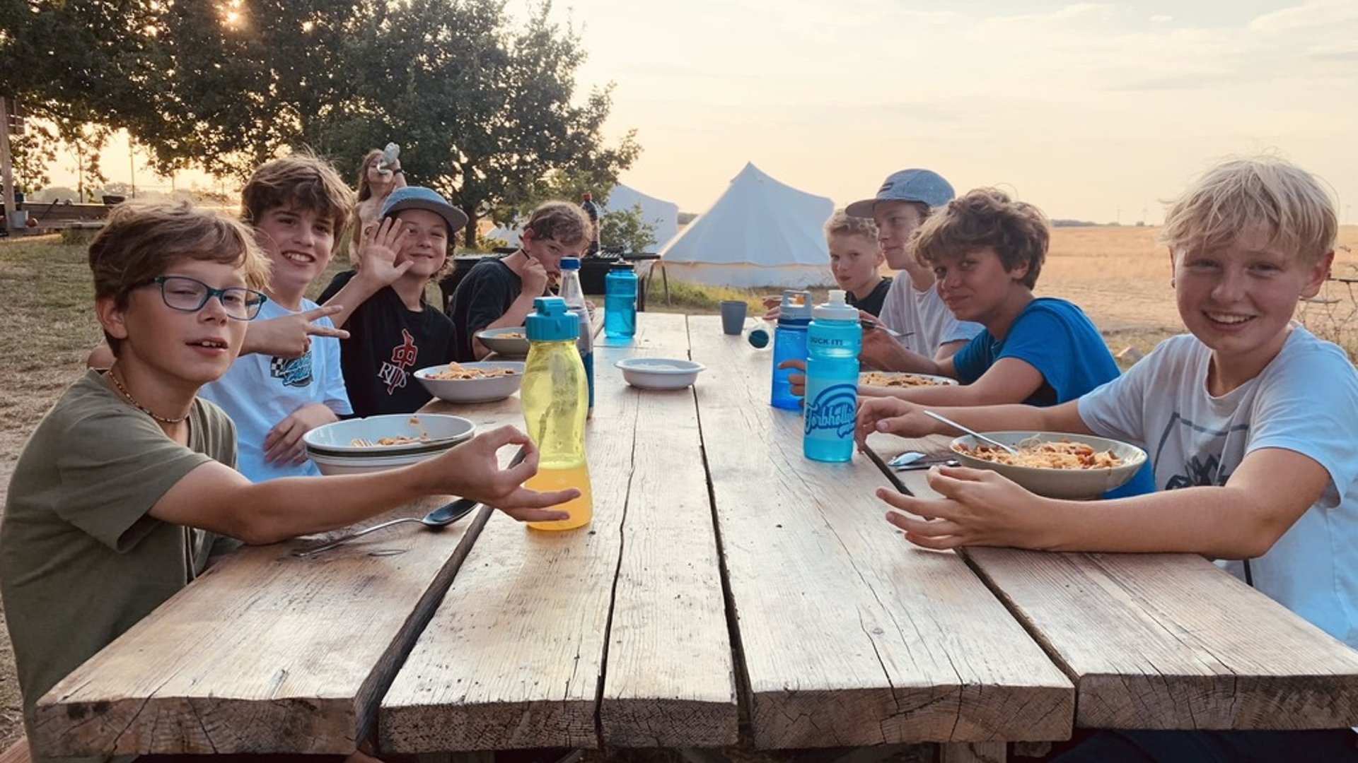 Abendessen im Skatecamp