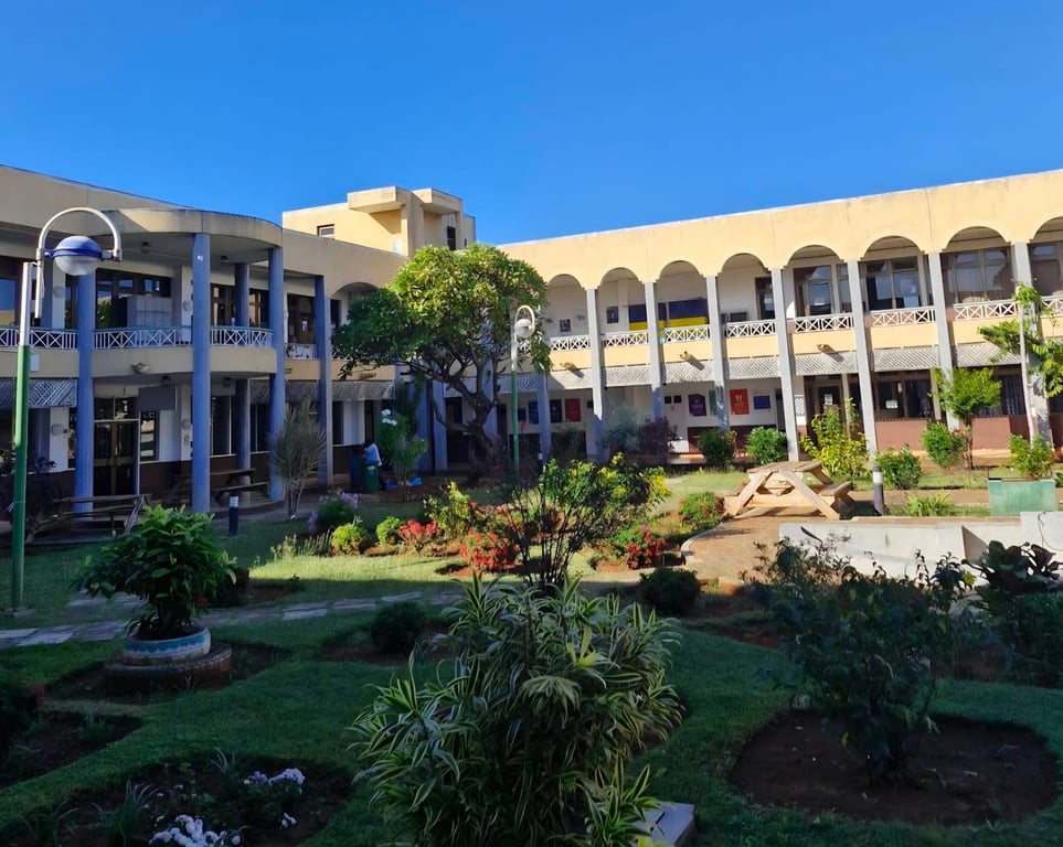 University of Technology Mauritius vnútorné nádvorie