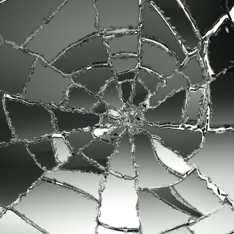 5 Easy Ways to Fix a Cracked Mirror