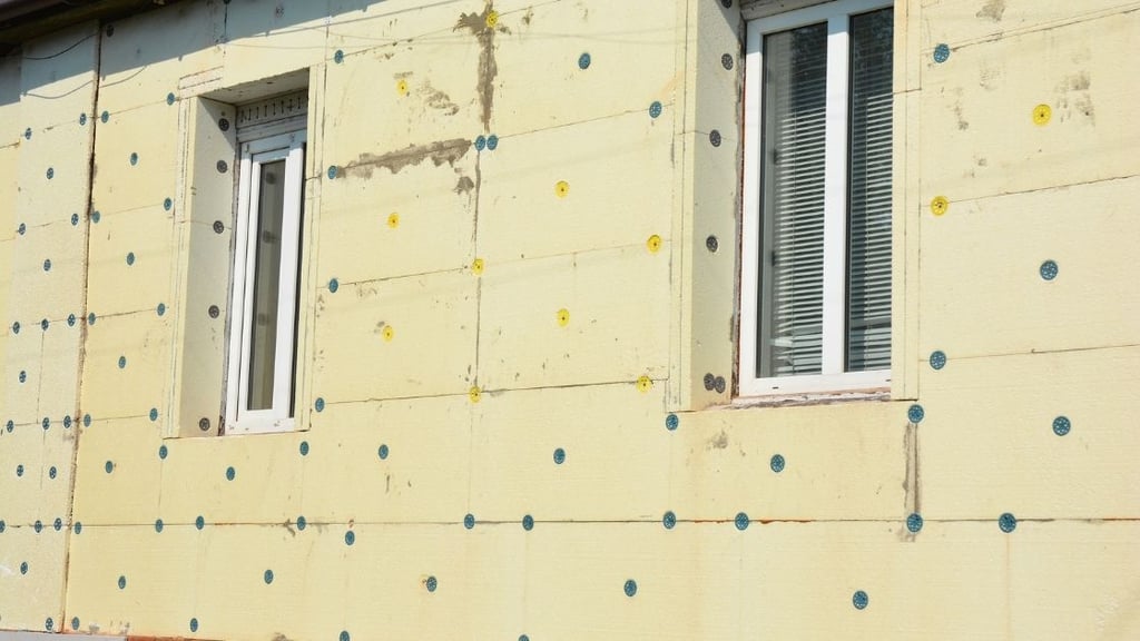 Installing Solid Wall Insulation