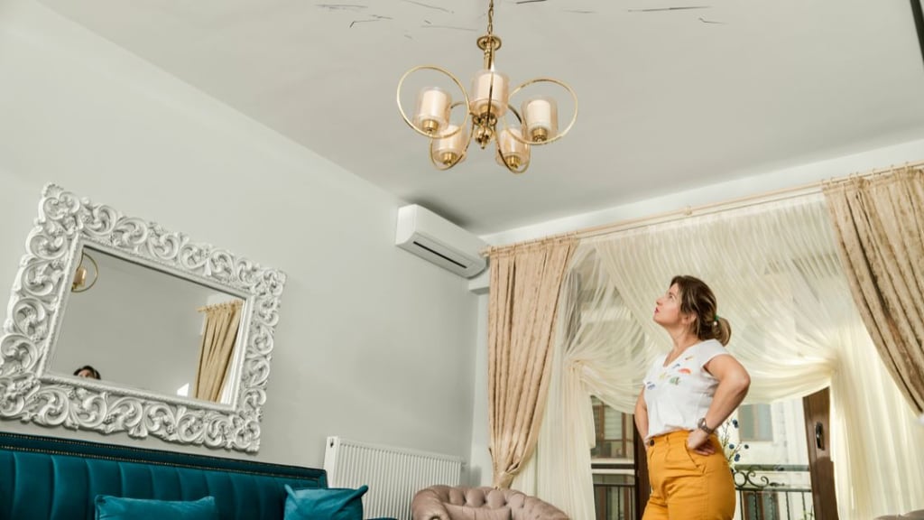 Frame up your cracked mirror