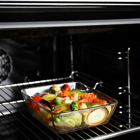 is it safe to put glass in the oven