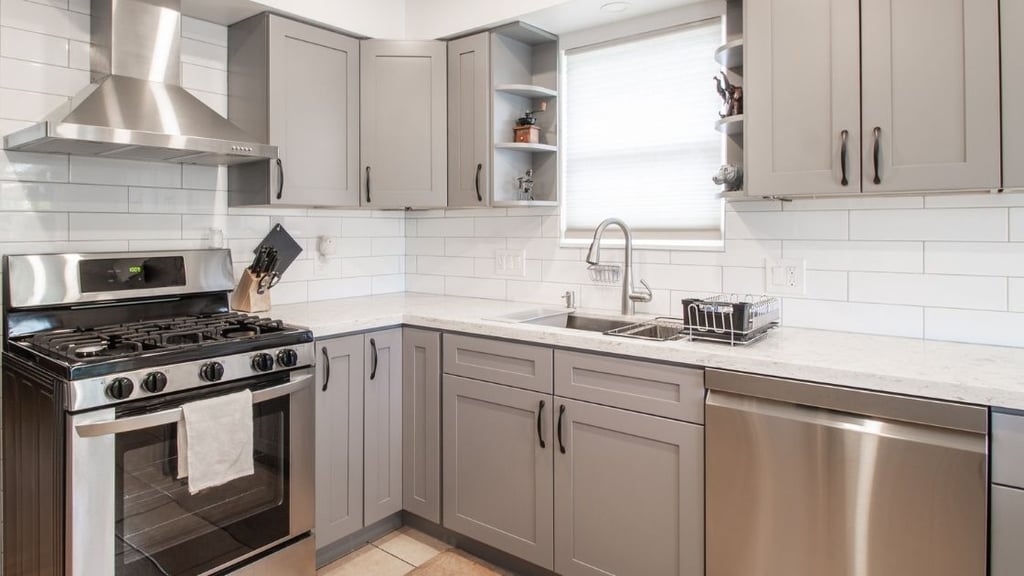Budget Conscious Small Kitchen 