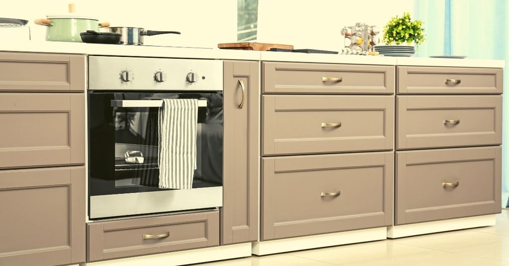 Complement Your Gray Kitchen Cabinets With These Wall Colors