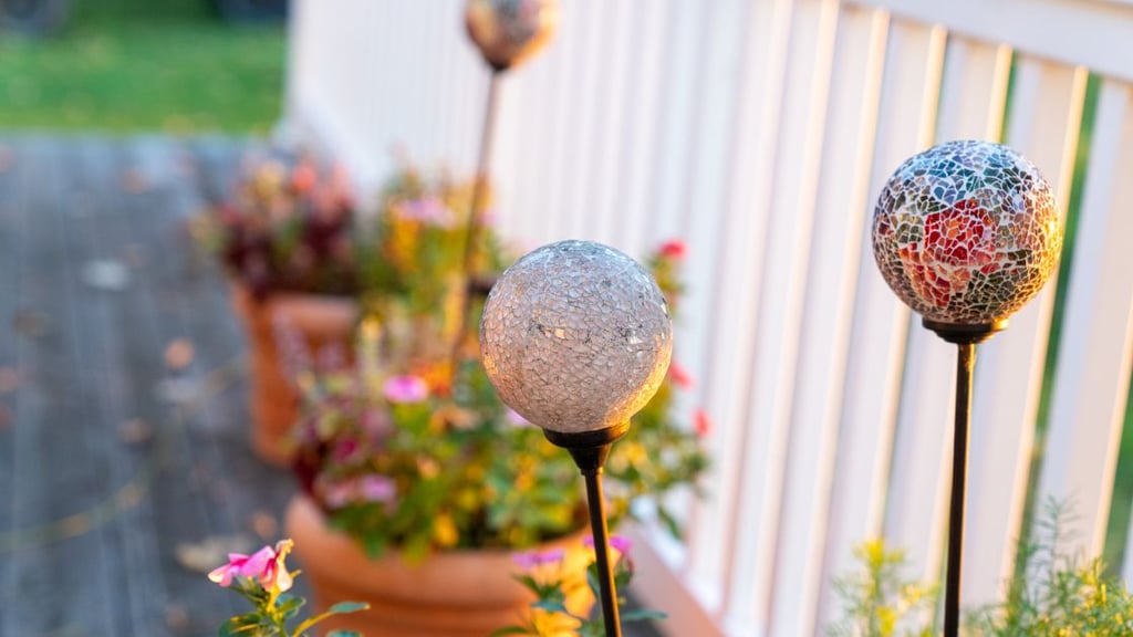 Harnessing Solar Power for Sustainable Lighting