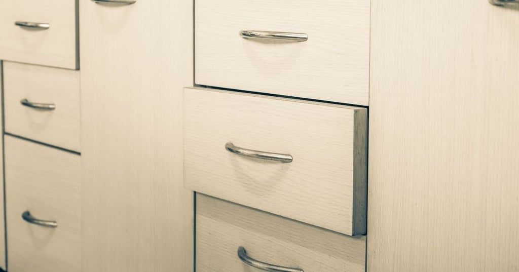 Thermofoil Cabinet Cons