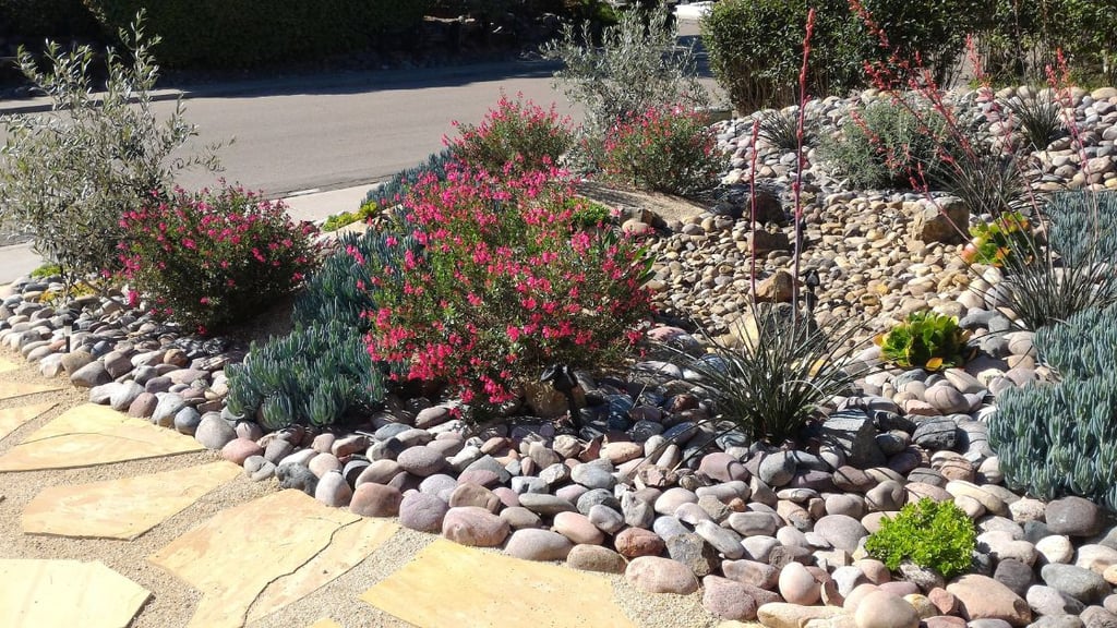 Hardscaping your front yard