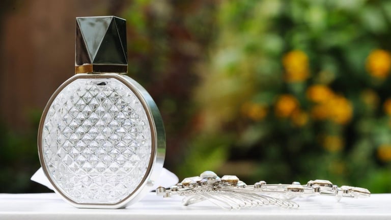 Get Your Bedroom Perfume Storage Ideas Here 1536×864 1