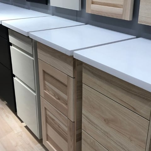 How much does it cost to cabinet a kitchen