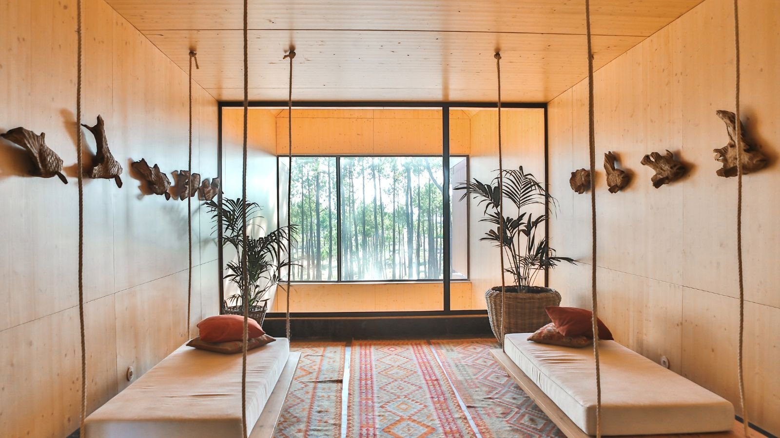 Make Your Carpet Color Pop With the Perfect Lighting
