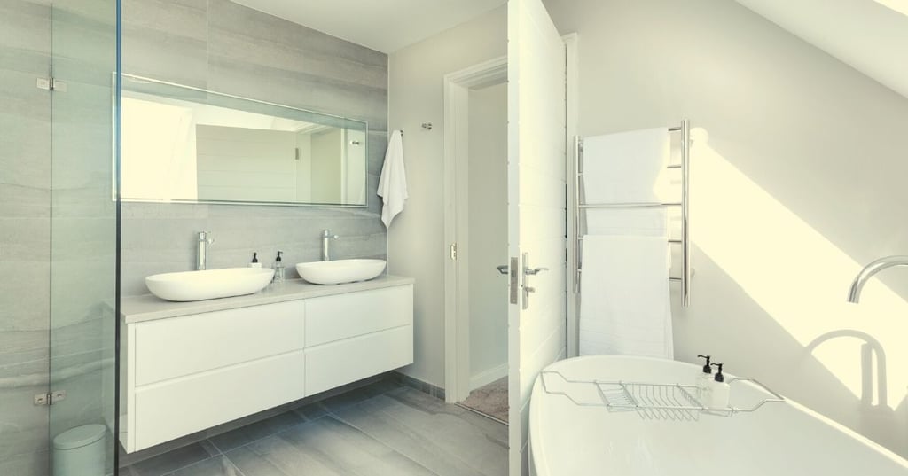 Get the Best of Both Worlds with a Clear Glass Bathroom Window