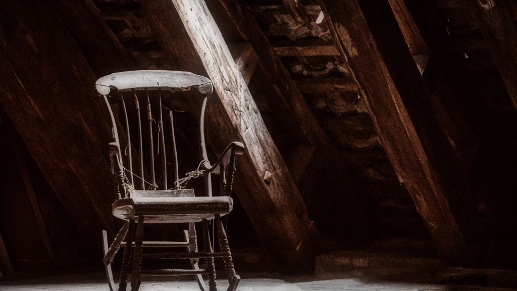 Identifying Construction Features of Rocking Chairs