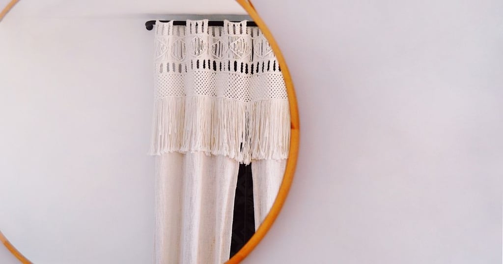 What Causes Mirror Cracks