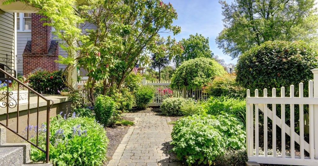 How to plan your front yard landscaping for maximum impact