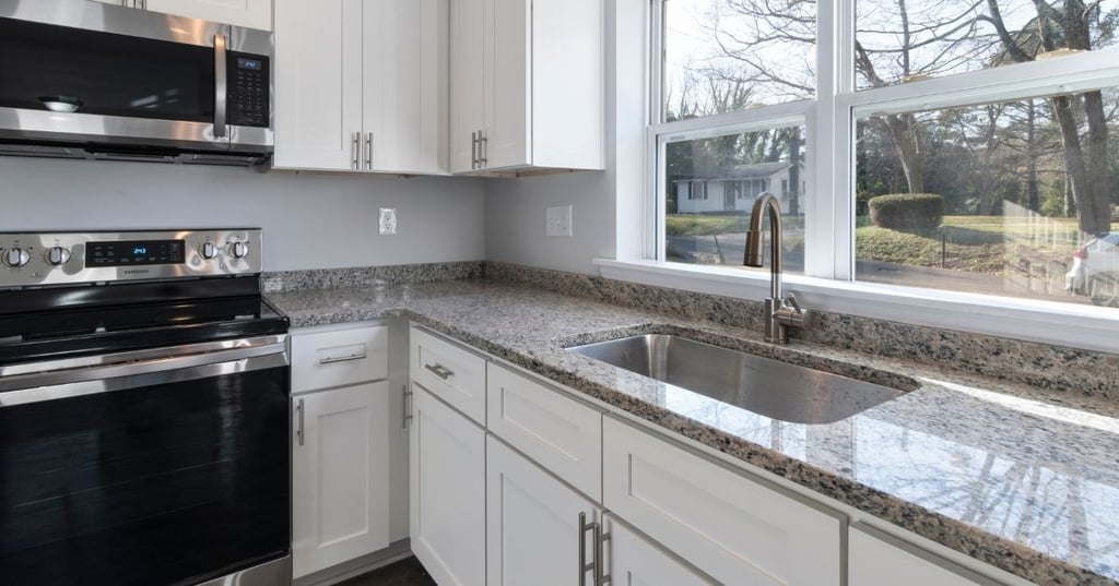 Comparing the Costs of Quartzite and Granite