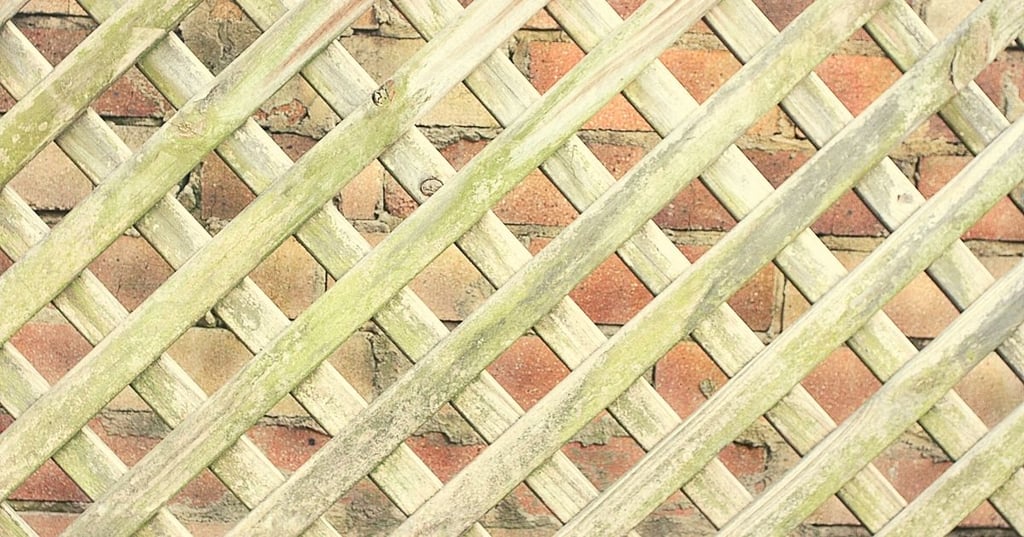 Create a lattice fence