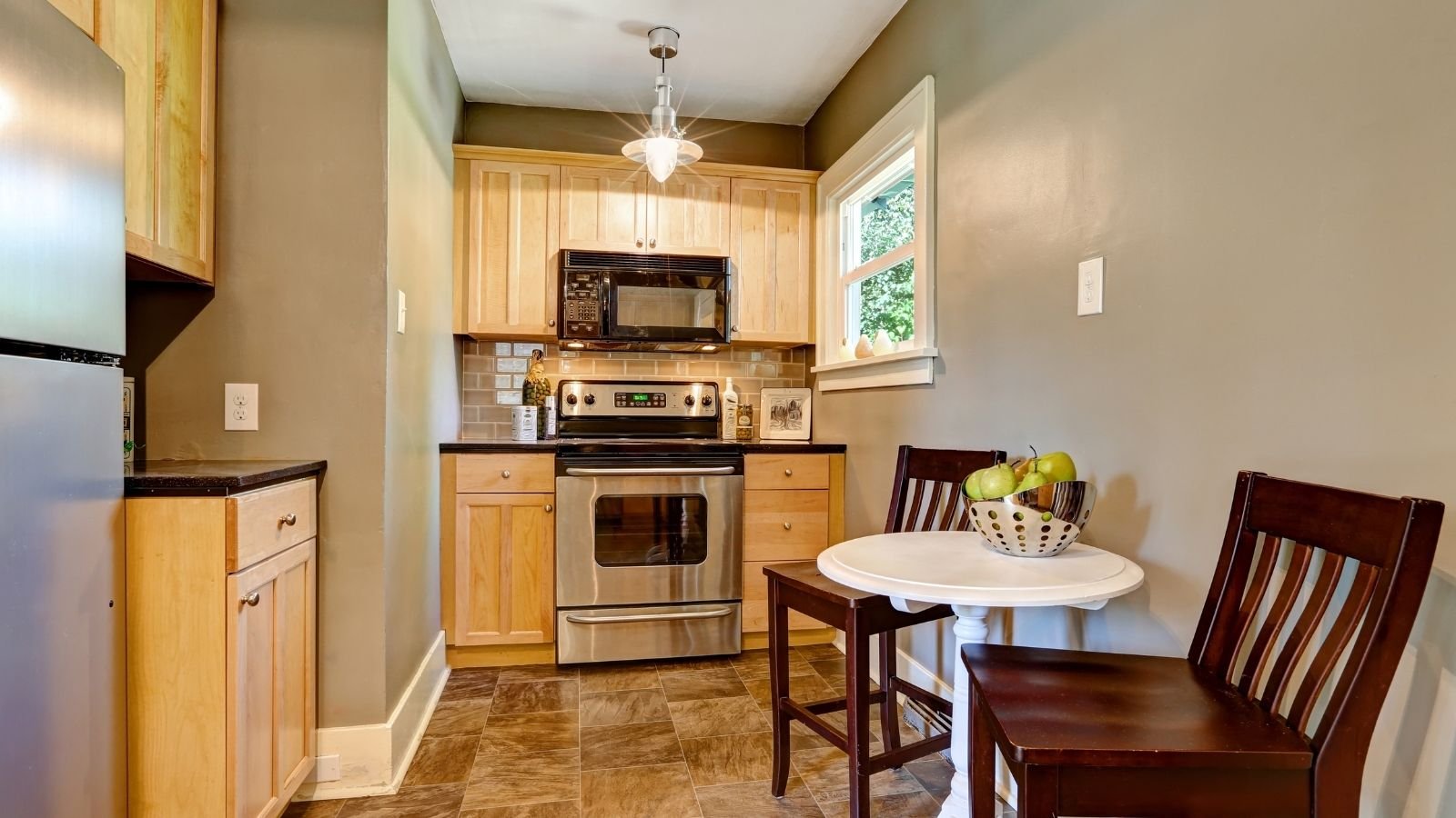 Get the Most Out of Your Small Apartment Kitchen by Choosing the Correct Layout